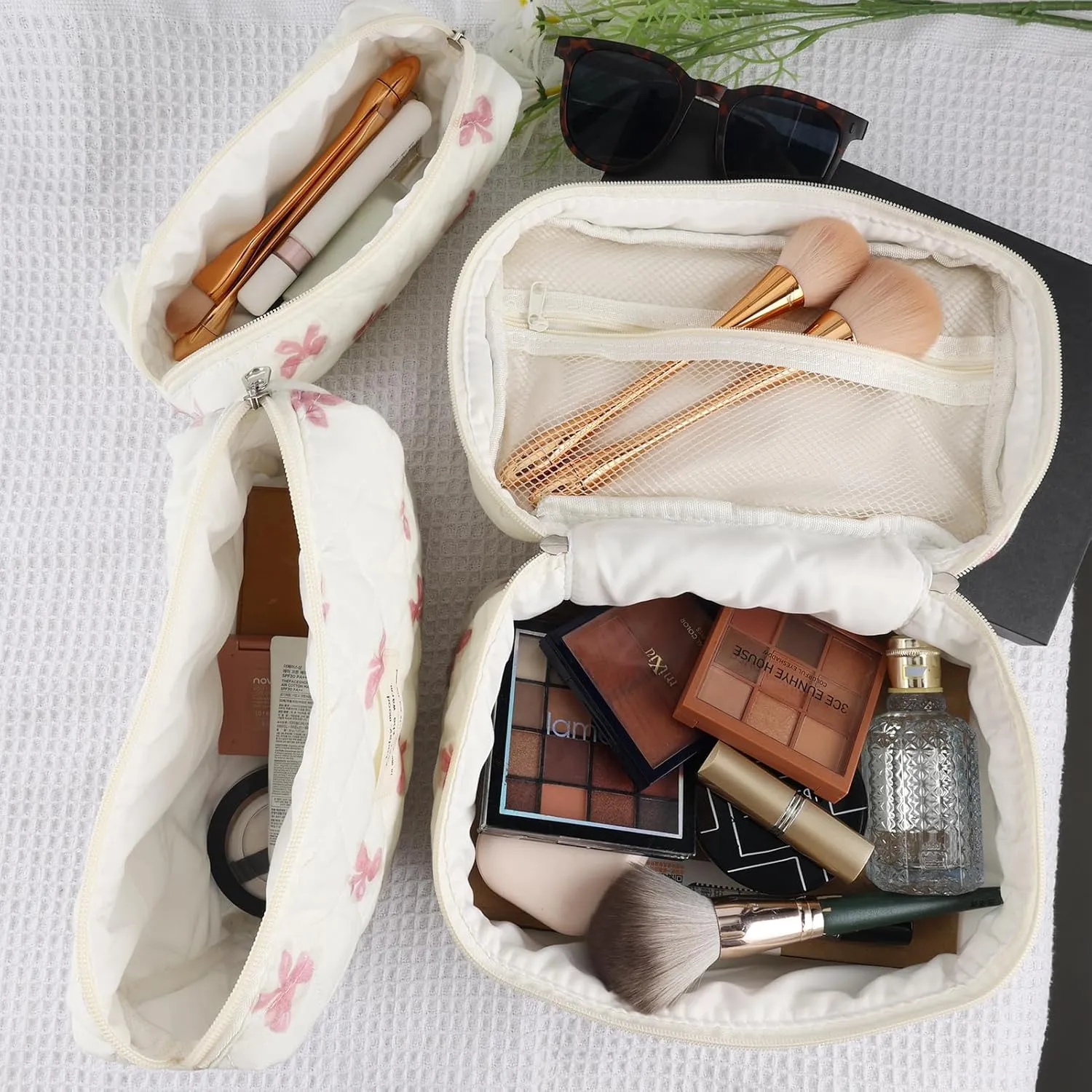 3Pcs Cotton Quilted Makeup Bag for Women Extra Large Coquette Small Floral Travel Cosmetic Bag Set Aesthetic Cute Bow Makeup Pouch Portable Toiletry Bag Puffy Essential Storage Organizer
