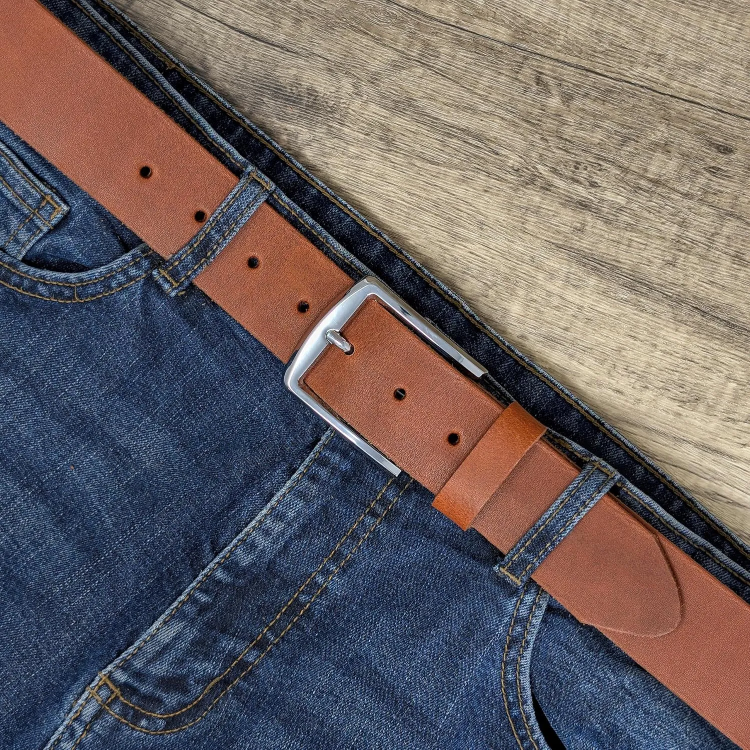 Ashford Ridge Made in England 40mm Full Grain Leather Belt with Classic Buckle