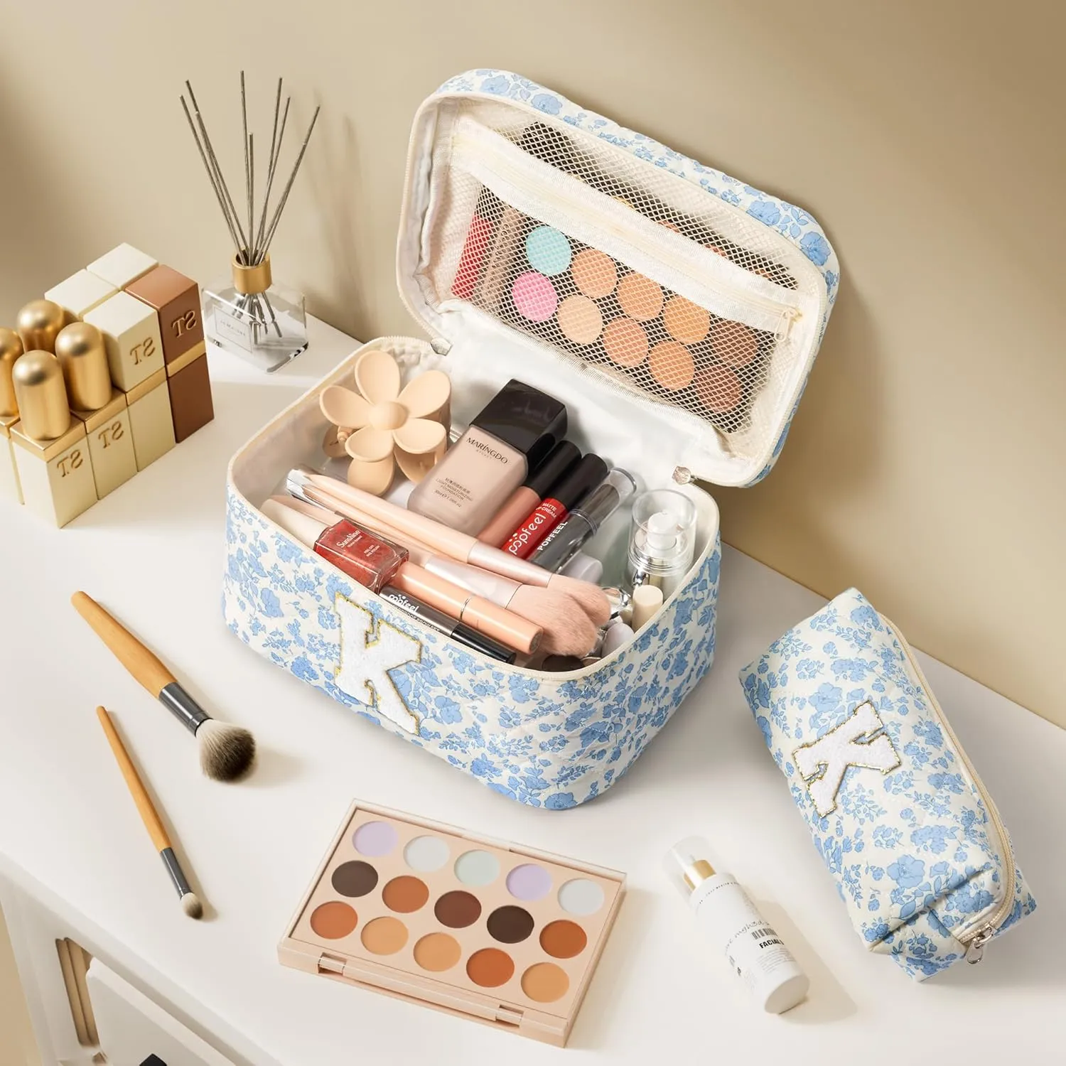 Birthday Gifts for Teen Girls Women, Personalized Initial Makeup Bag Quilted Cosmetic Bag Floral Make Up Bag Travel Toiletry Bag Teen Girl Gifts Trendy Stuff Mothers Day Gifts for Mom Daughter Friends