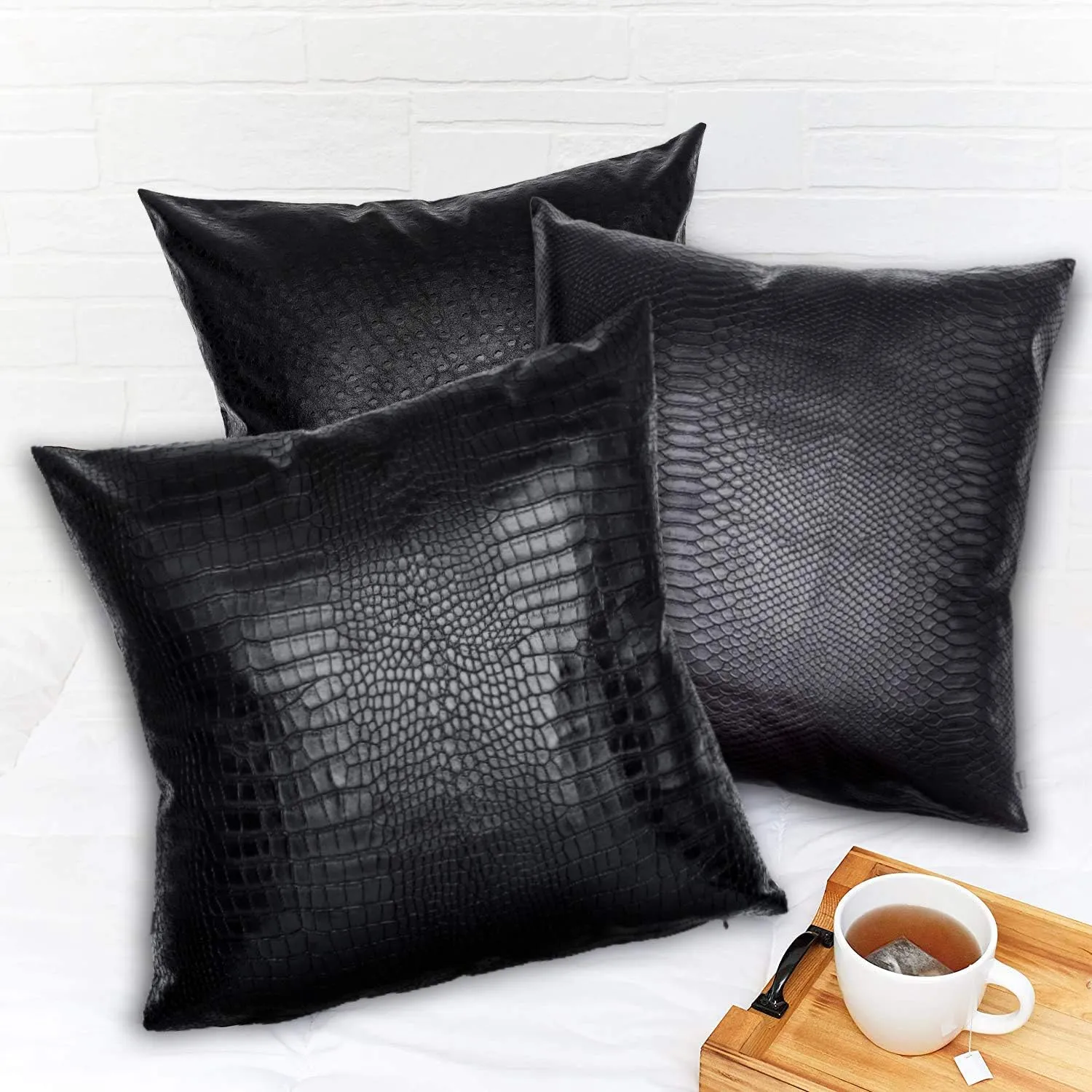 Black Crocodile Skin Thick Soft Faux Leather Pillow Cover, 18x18 Inches Crocodile Throw Pillow Case Farmhouse Decor Minimalist Accent Decorative Sofa Cushion Thick & Soft Covers