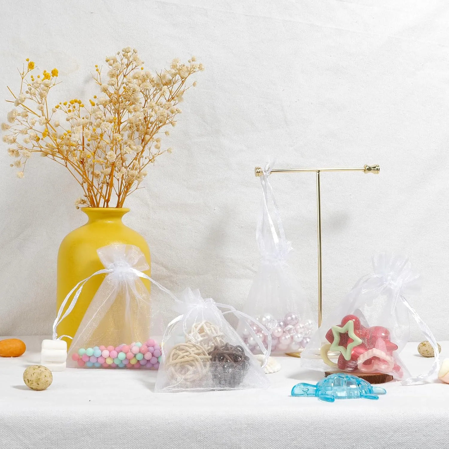 BOEIAC Organza Bags, White Organza Bags, 50Pcs, Sheer Organza Bags 3 x 4 inch, Jewelry Gift Bags, Party Favor Bags with Drawstring, Mesh Gift Pouches Mini Candy Bags for Wedding Christmas Party