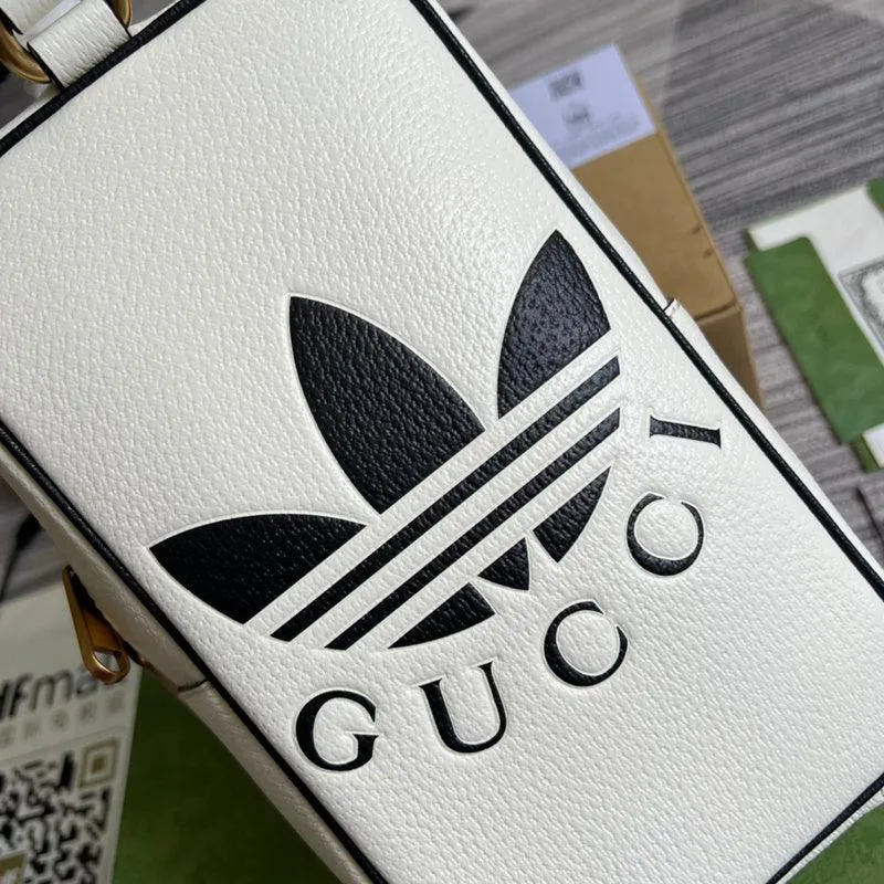 Charm - GG Bags - 1210