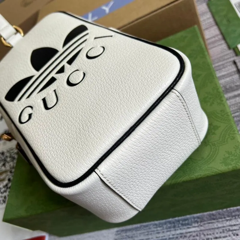 Charm - GG Bags - 1210
