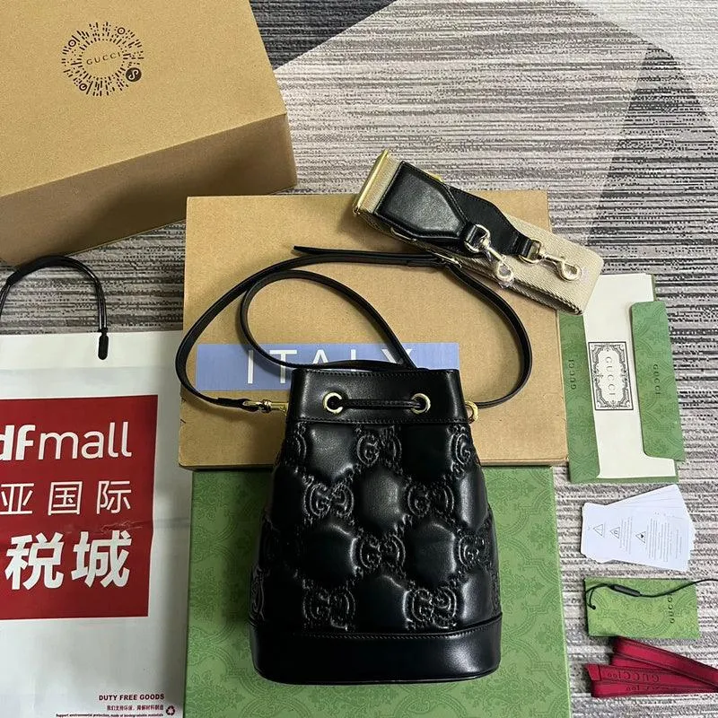 Charm - GG Bags - 881