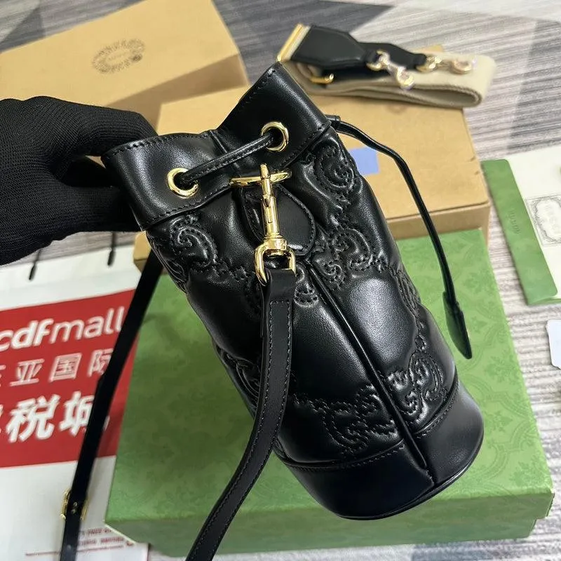 Charm - GG Bags - 881