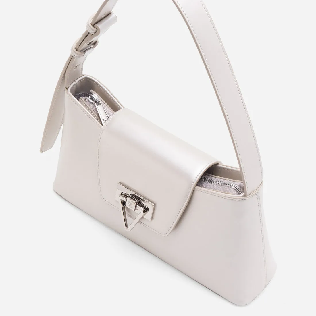 Della Shoulder Bag