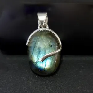 Elegant Oval Silver Overlay Labradorite 925 Sterling Silver Pendant, LABP23