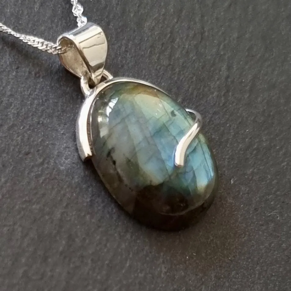 Elegant Oval Silver Overlay Labradorite 925 Sterling Silver Pendant, LABP23