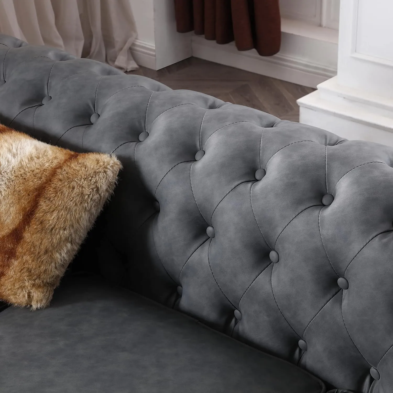 ERYE Clasic Chesterfield 3 Seaters Sofa Couch Luxury Roller Armrest,Special Soild Wood Legs, Faux Leather Upholstered Button Tufted Sofa&Couch with Removable Cushions & Nailhead Decor