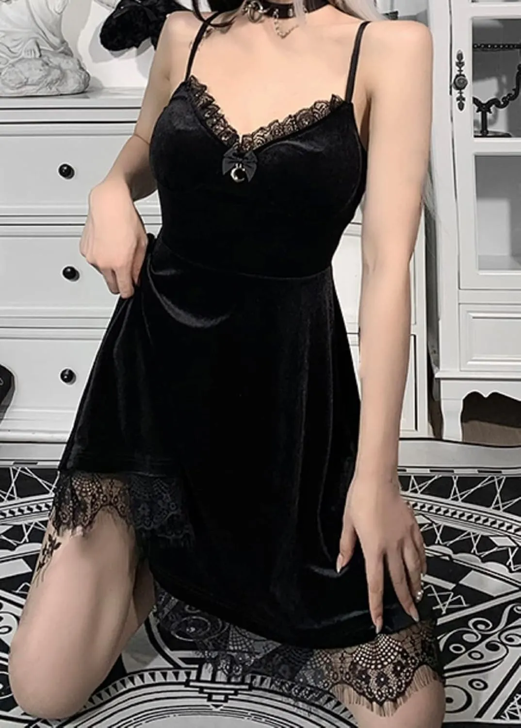 Gothic Black Lace Dress Sleeveless Lace-up Goth Suede Dresses for Women Party Prom