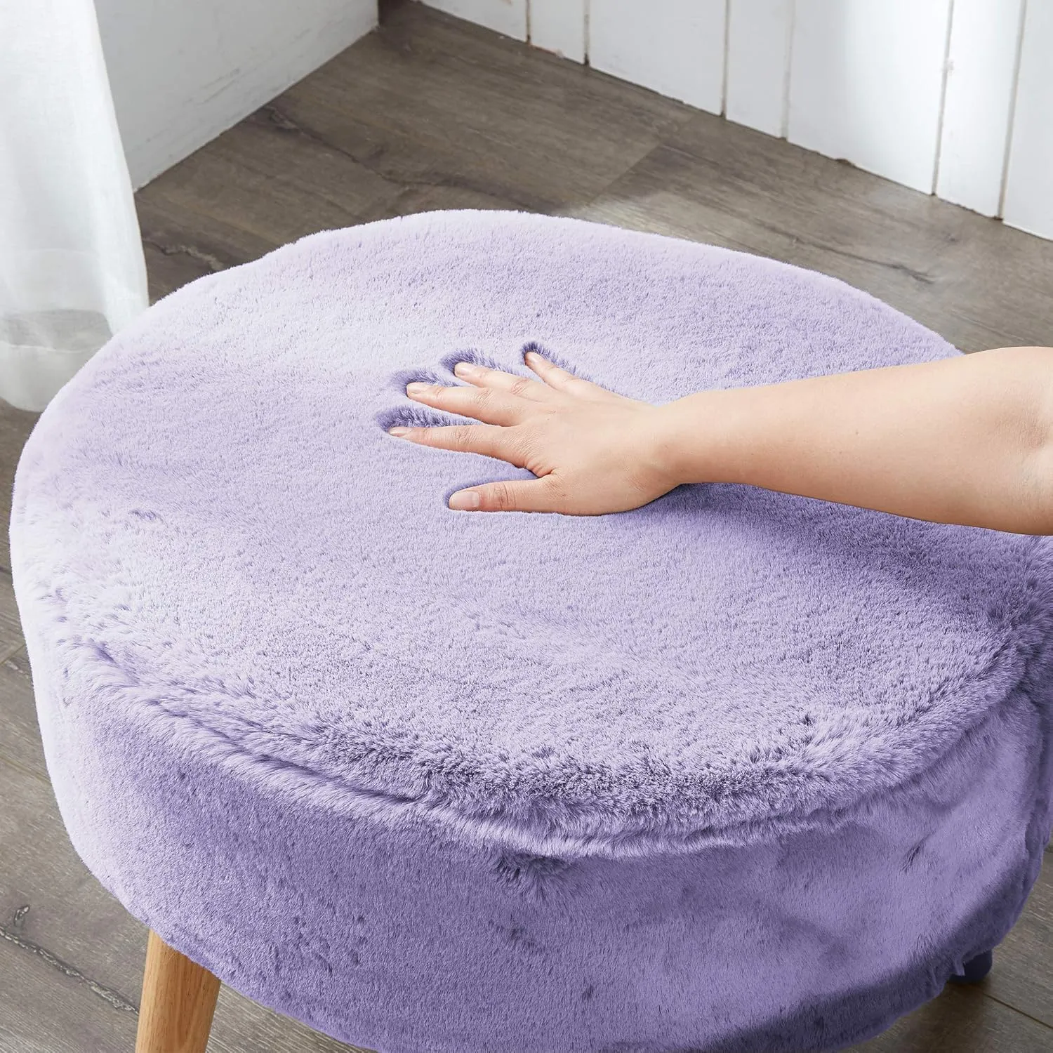 Home Soft Things Purple Heavy Faux Fur Oval Ottoman, 22'' x 18'' x 18'', Lavender Fog, Super Soft Fuzzy Round Makeup Ottoman Bedroom Foot Rest Stool for Living Room Entryway Chair Home Decor