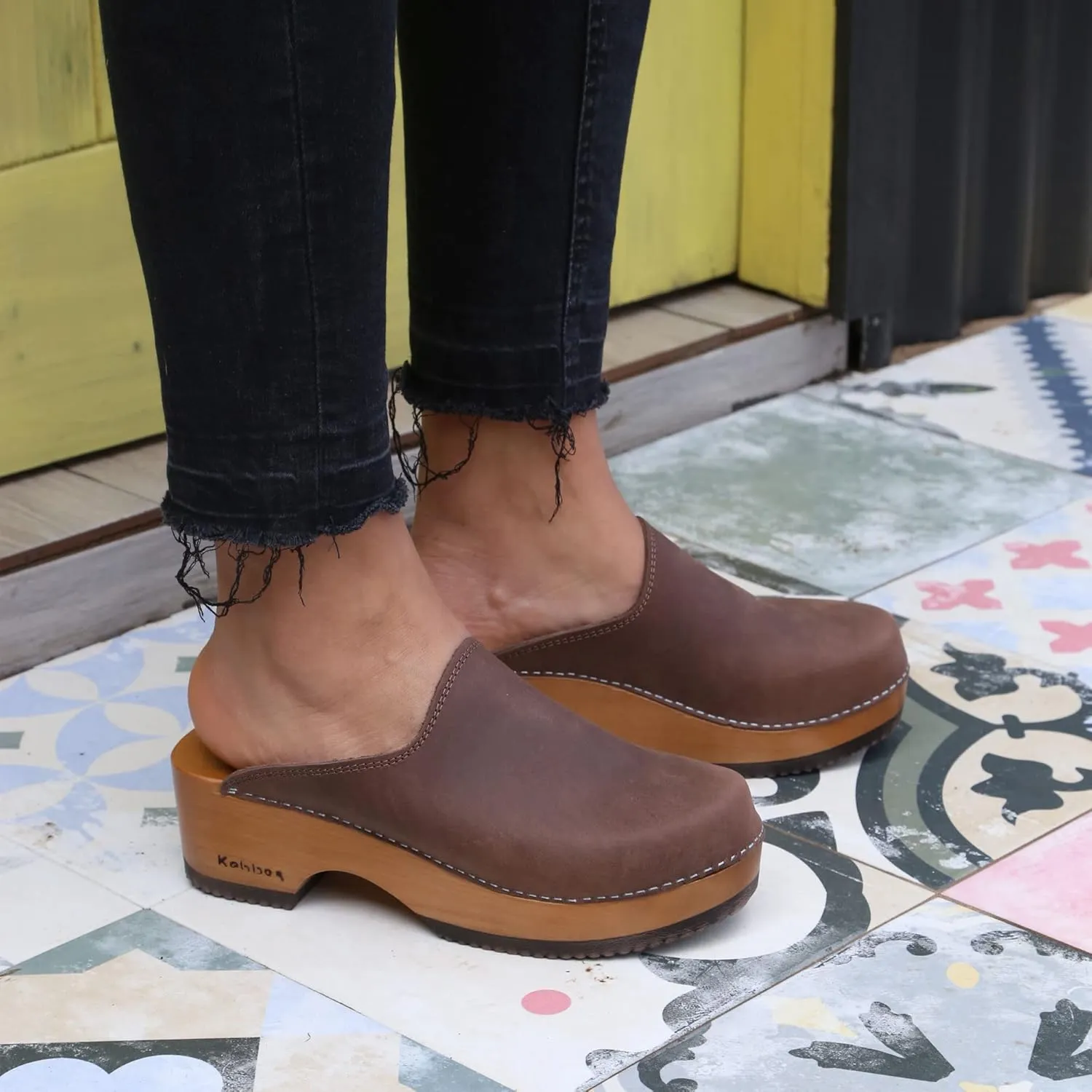 Kebba Edith - Handmade Wooden Clogs with Genuine Leather | Arch Support and Comfortable Fit | Chilean Tepa Platform and EVA Sole |Made in Villarrica, Chile