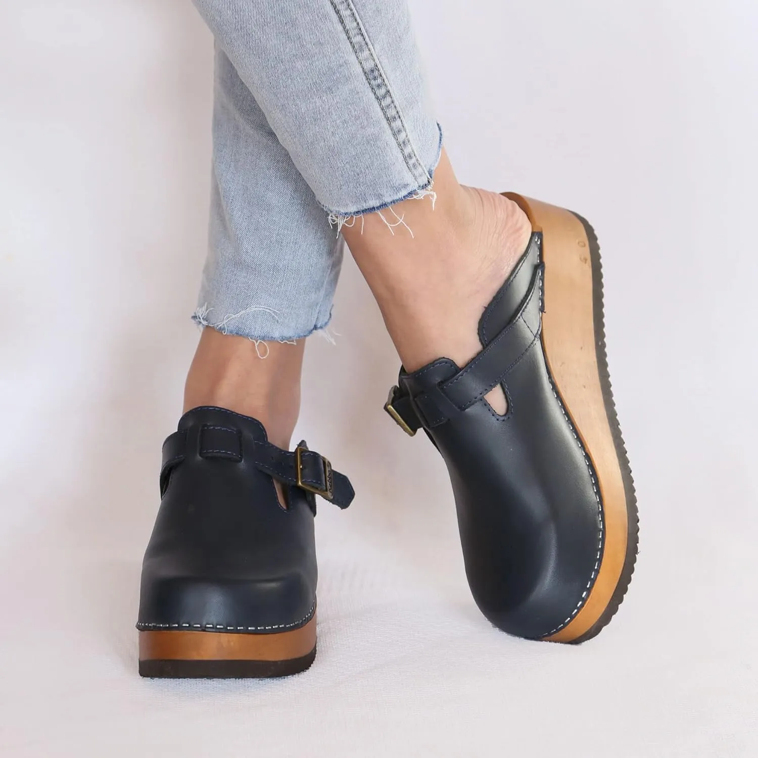 Kebba Liliane - Handmade Wooden Clogs with Genuine Leather | Arch Support and Comfortable Fit | Chilean Tepa Platform and EVA Sole |Made in Villarrica, Chile
