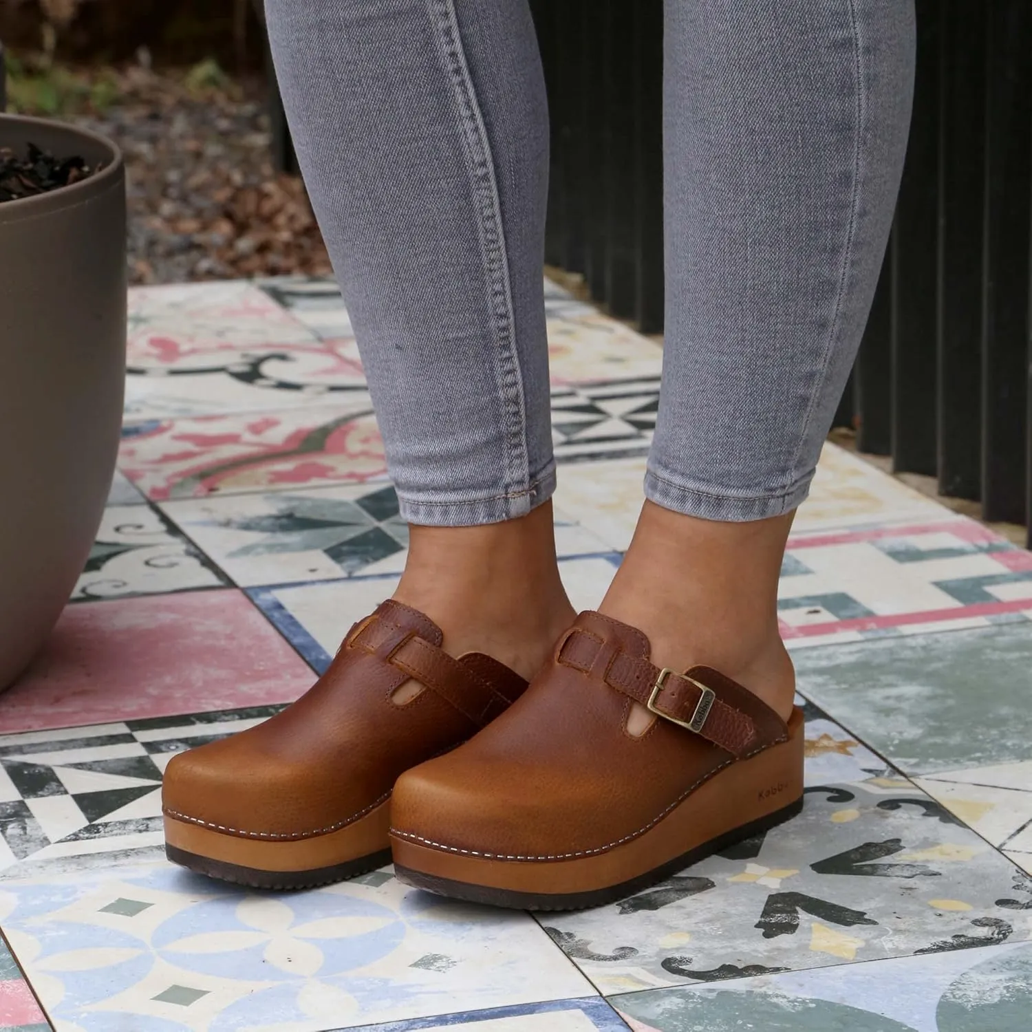 Kebba Liliane - Handmade Wooden Clogs with Genuine Leather | Arch Support and Comfortable Fit | Chilean Tepa Platform and EVA Sole |Made in Villarrica, Chile