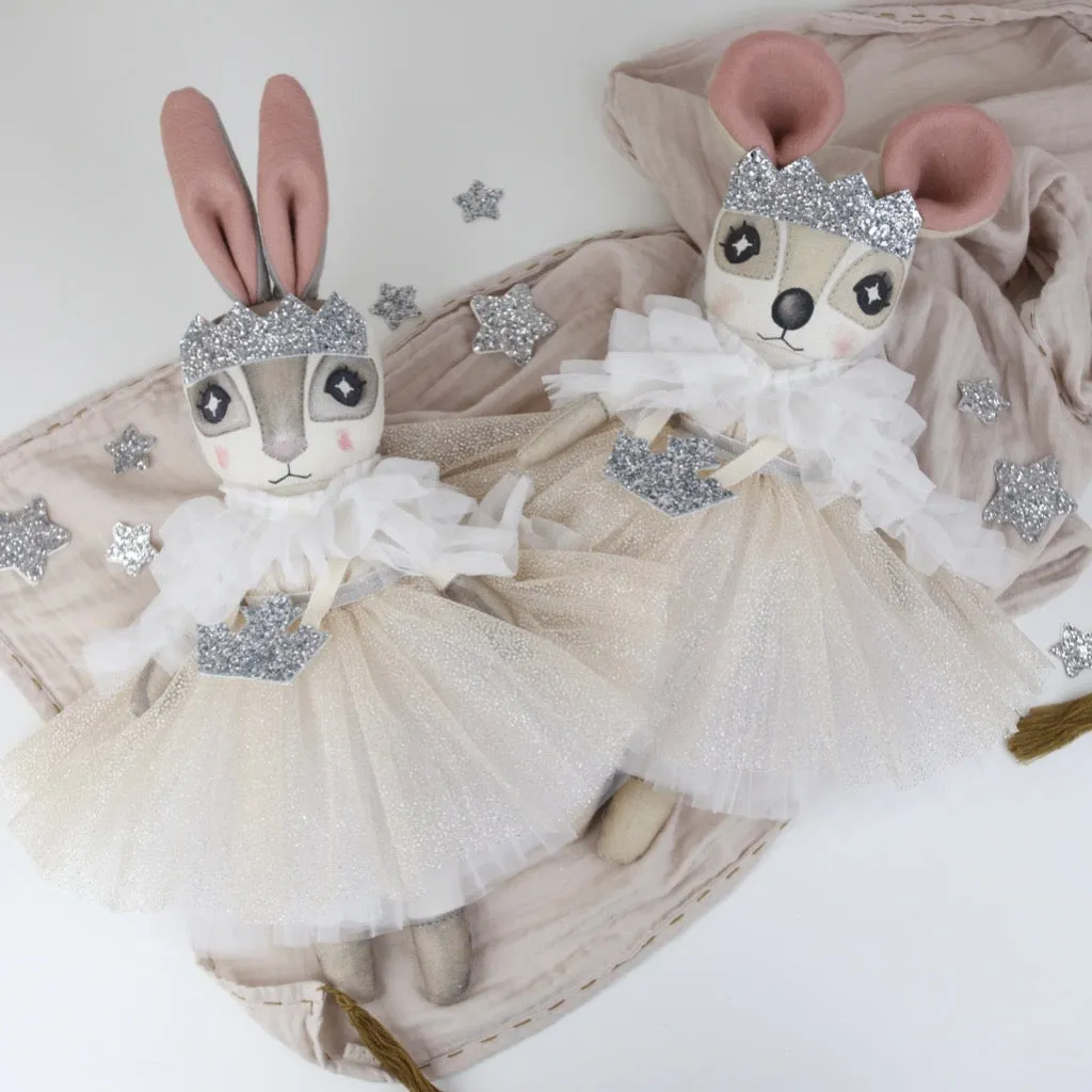 Keepsake Regal Hebe Hare
