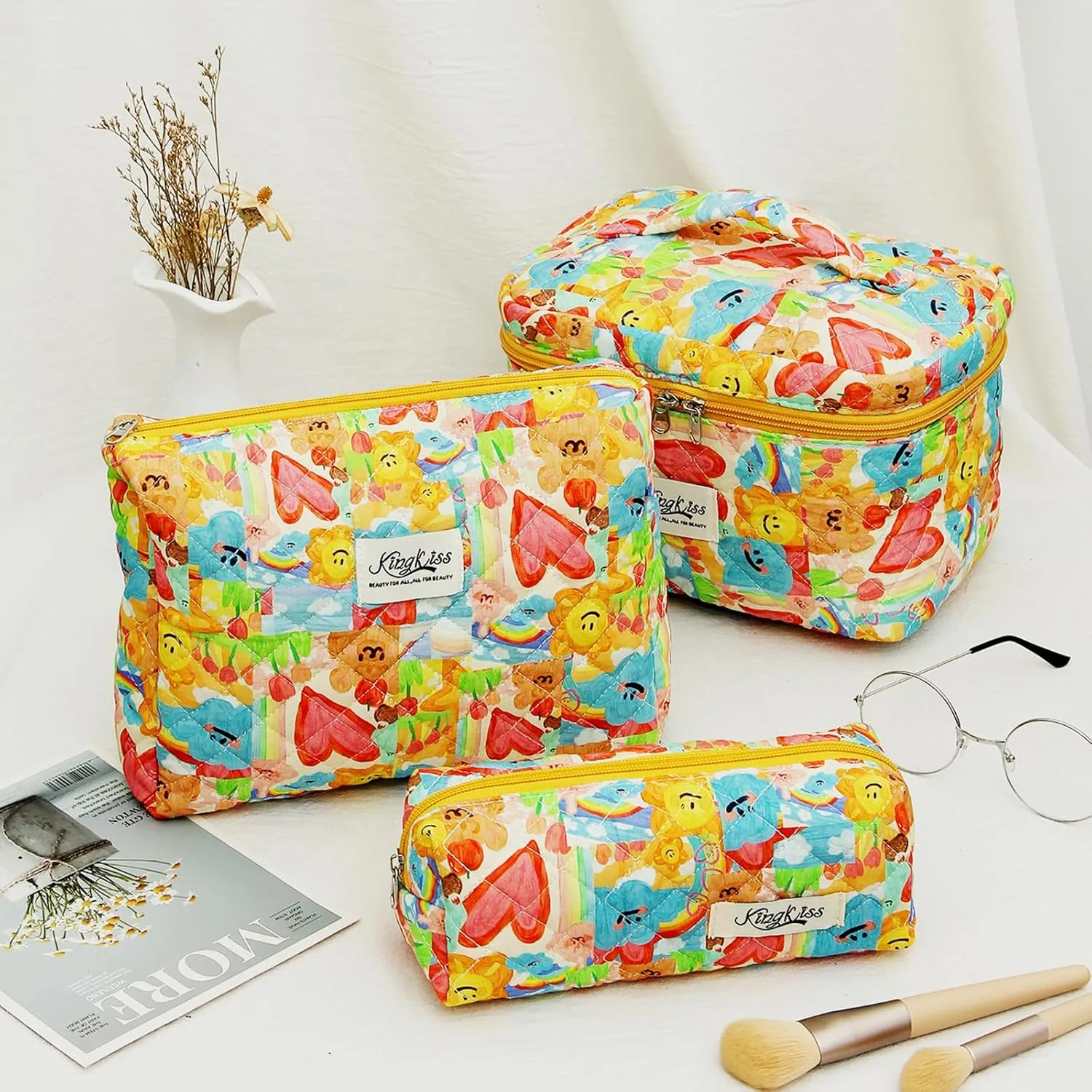 kingkiss Makeup Bag, Quilted Cosmetic Bag, Large Capacity Make Up Bag for Women, Cute Floral Storage Toiletry Bag Travel Storage Makeup Bag(Love Doodle)