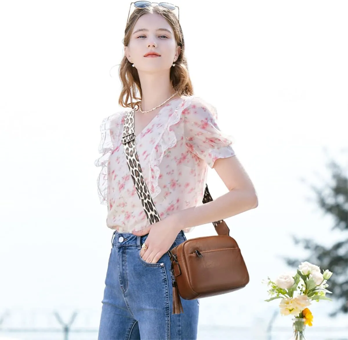 KL928 Small Crossbody Bag for Women, Soft FAUX Leather Cell Phone Purse，Adjustable Strap Shoulder Handbags Wallet Purse