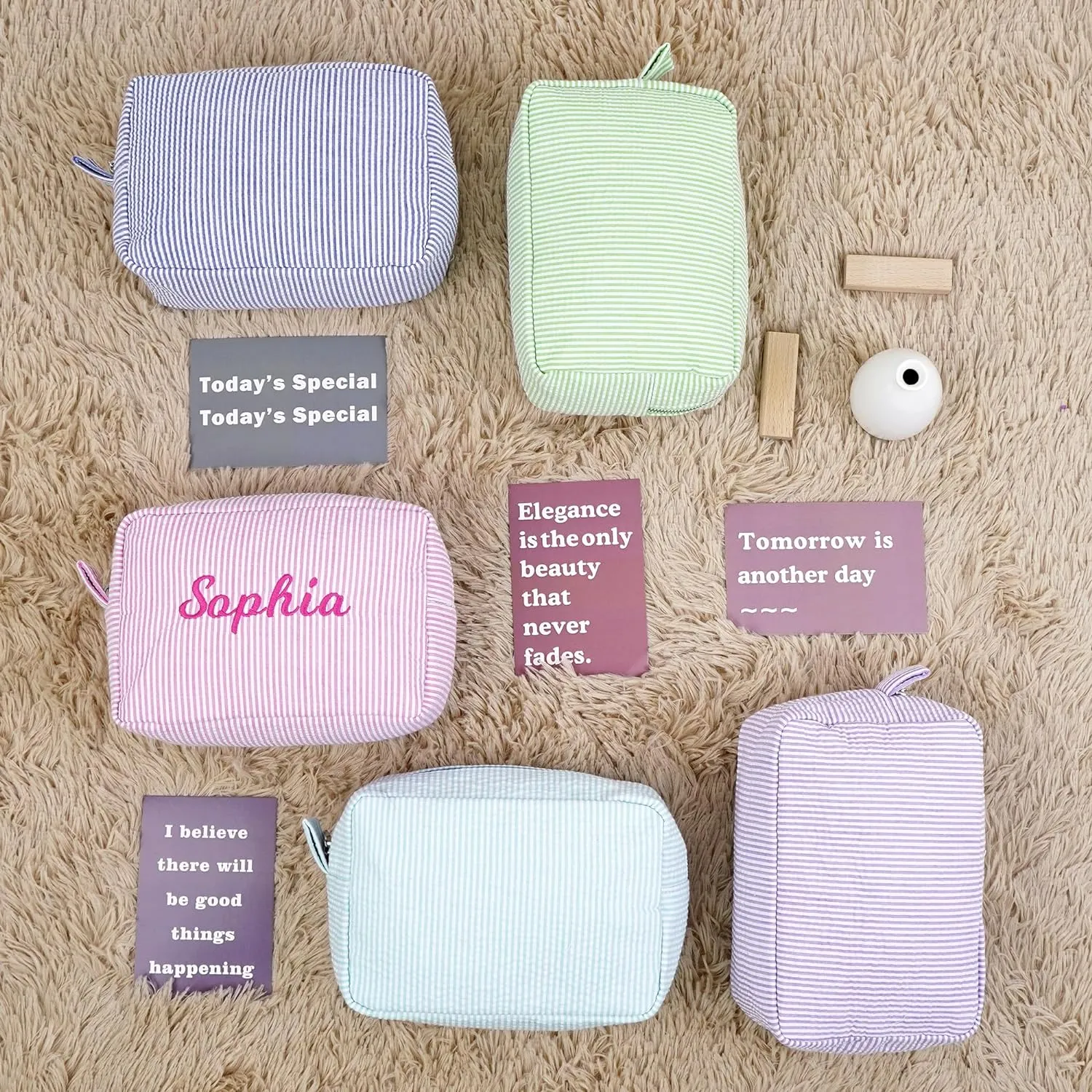 MT WORLD Personalized Seersucker Toiletry Bag Monogrammed Cosmetic Bag Cotton Seersucker Pouch Large Capacity Women Travel Toiletry Case for Travel Wedding Bridesmaid Graduation Gifts (Pink)