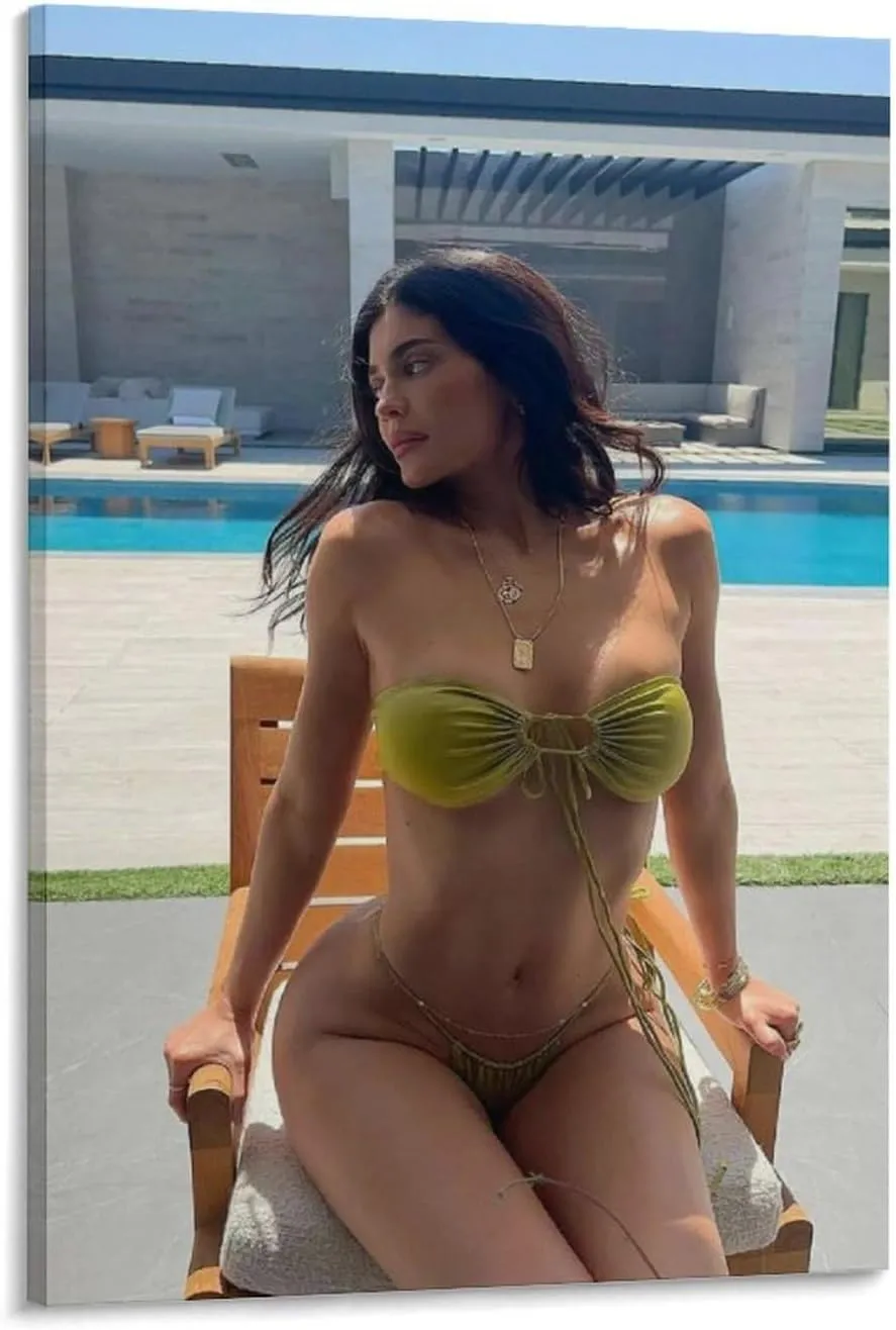 RUICAI Sexy Model Kylie Jenner Poster Kylie Jenner Fashion Poster Canvas Poster Bedroom Decor Office Room Decor Gift Frame-style 20x30inch(50x75cm)