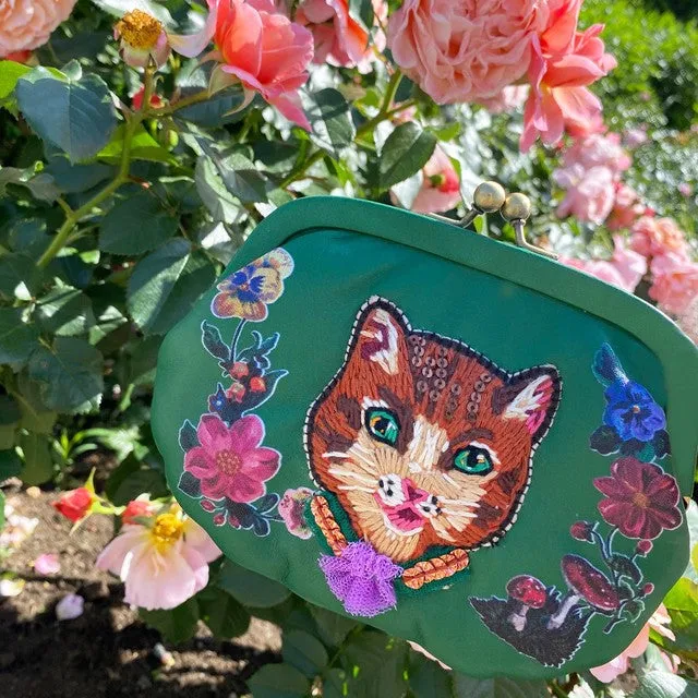 TAMAO WORLD × NATHALIE LETE Embroidery Frame Pouch Green