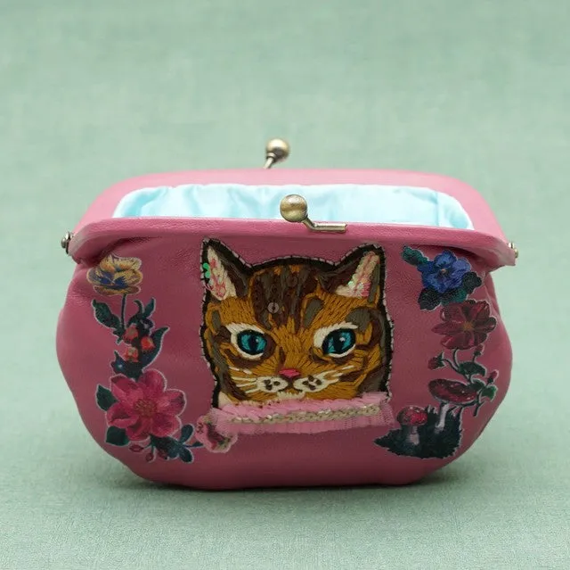 TAMAO WORLD × NATHALIE LETE Embroidery Frame Pouch Pink