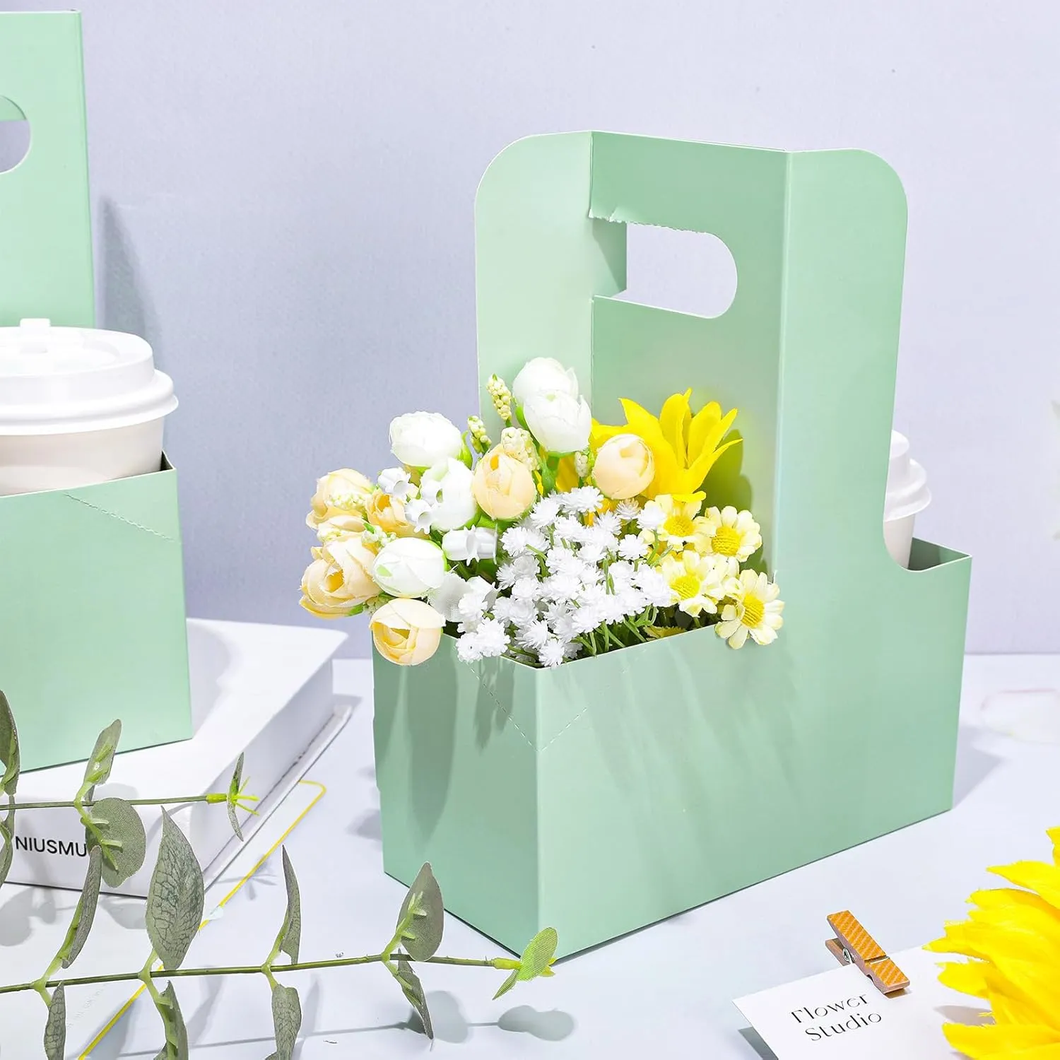 Whaline Sage Green Kraft Flower Gift Bags 20Pcs Drink Carriers with Handle to 2 Cup Mother's Day Floral Wrap Packing Box Paper Holder Baskets for Wedding Graduation Birthday Baby Shower Party