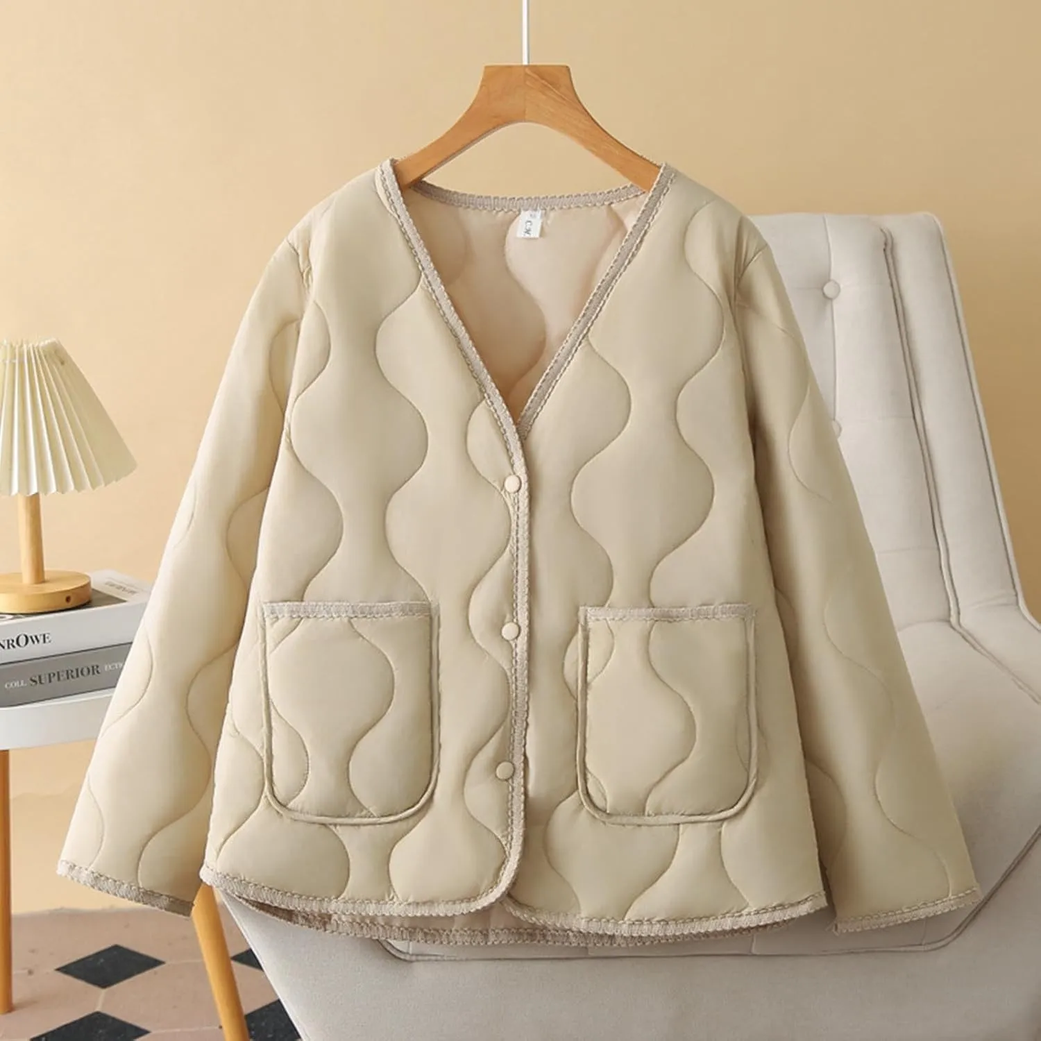 Women Quilted Jacket Long Sleeve Lightweight Winter Coats Button Fashion Baggy Puffer Jacket with Pockets