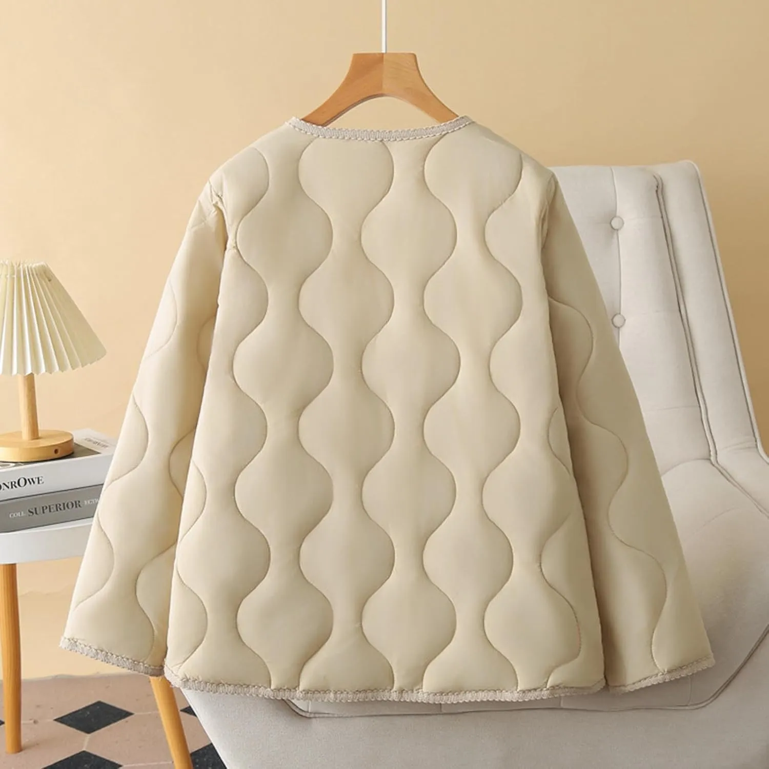 Women Quilted Jacket Long Sleeve Lightweight Winter Coats Button Fashion Baggy Puffer Jacket with Pockets