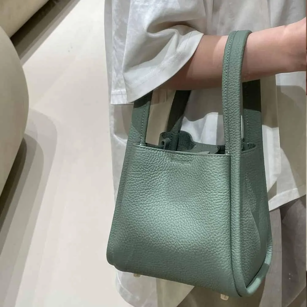 Women's Classic Design Luxury Leather Bag Soft Handbag Fashion Multi functional Bucket Bag Elegant Handbag