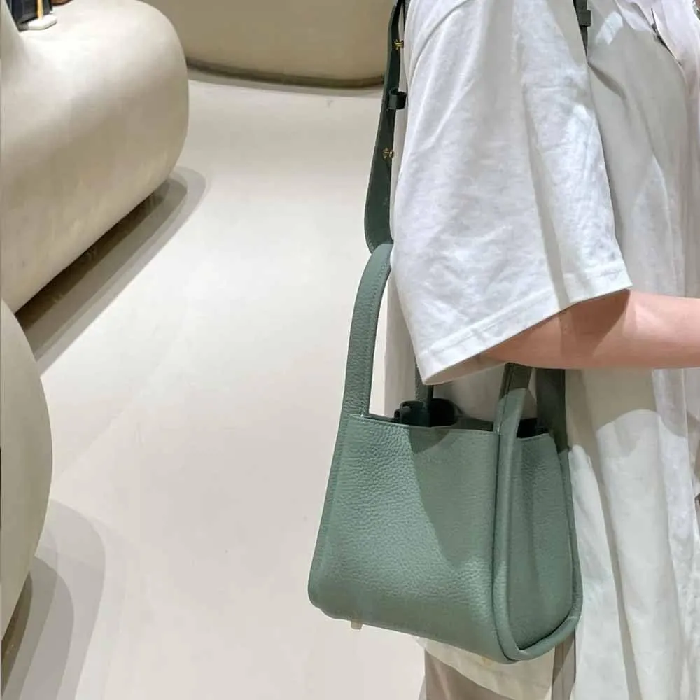 Women's Classic Design Luxury Leather Bag Soft Handbag Fashion Multi functional Bucket Bag Elegant Handbag